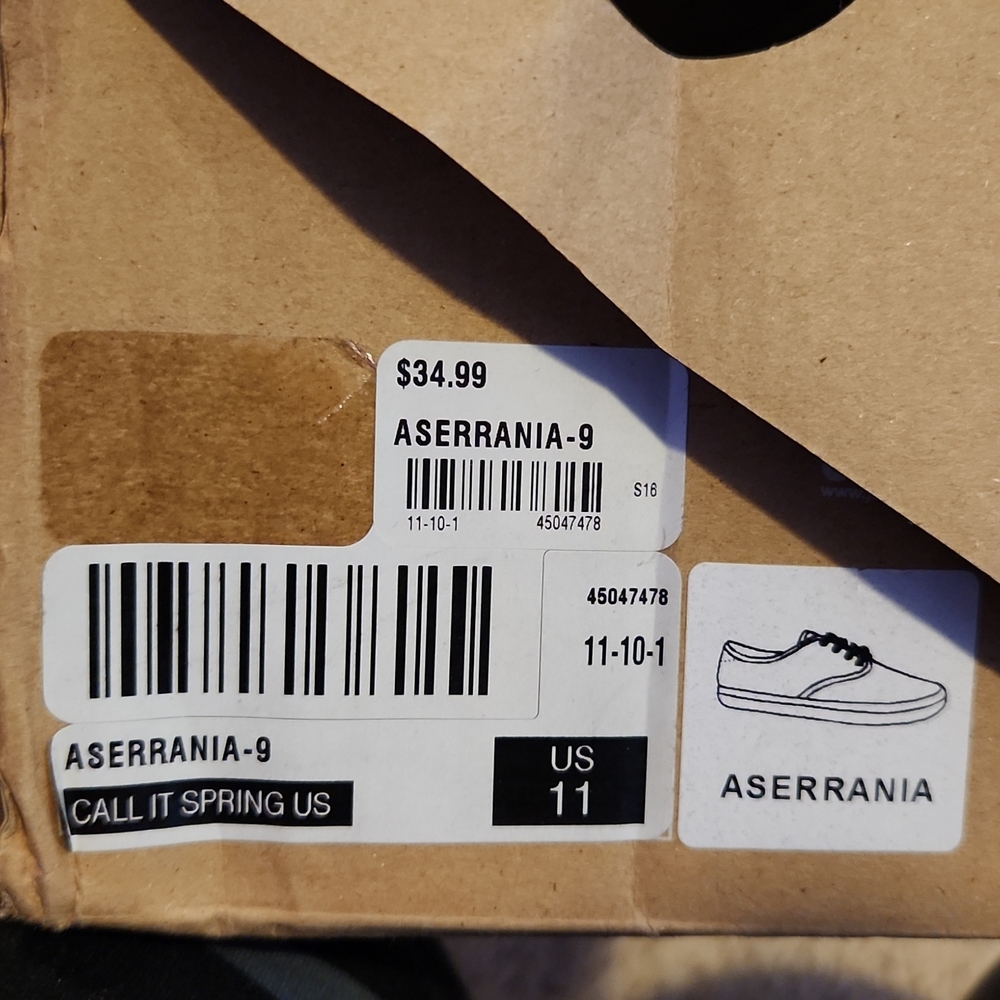 Tennis shoe size 11